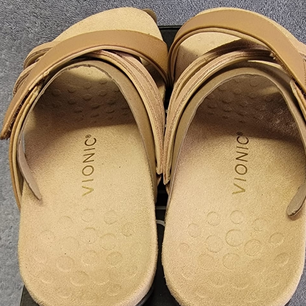 Vionic adjustable sandal - Picture 5 of 8